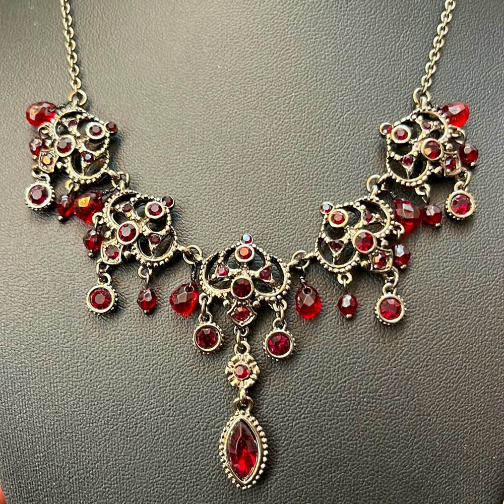 Vintage style necklace
